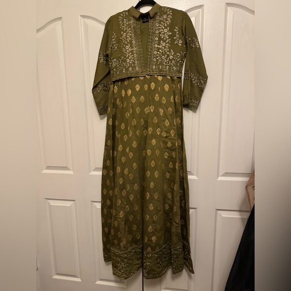 Maxi - Picture 2 of 2